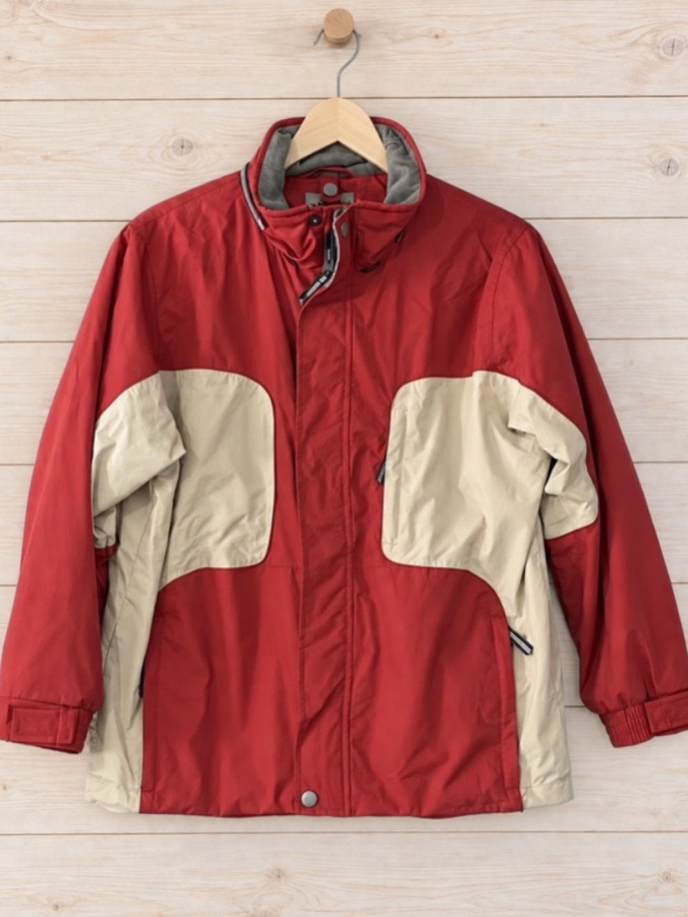 Quest Kids Red & Beige Zip Up Winter Ski Snow Coat Jacket Size Medium